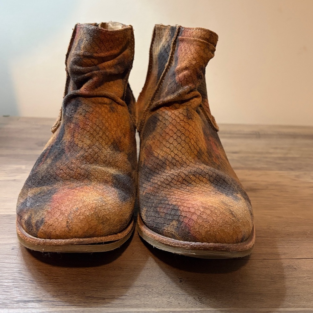 Soft Women’s Andee Bootie in Caramel Multi - Size 8.5 - Picture 2 of 7